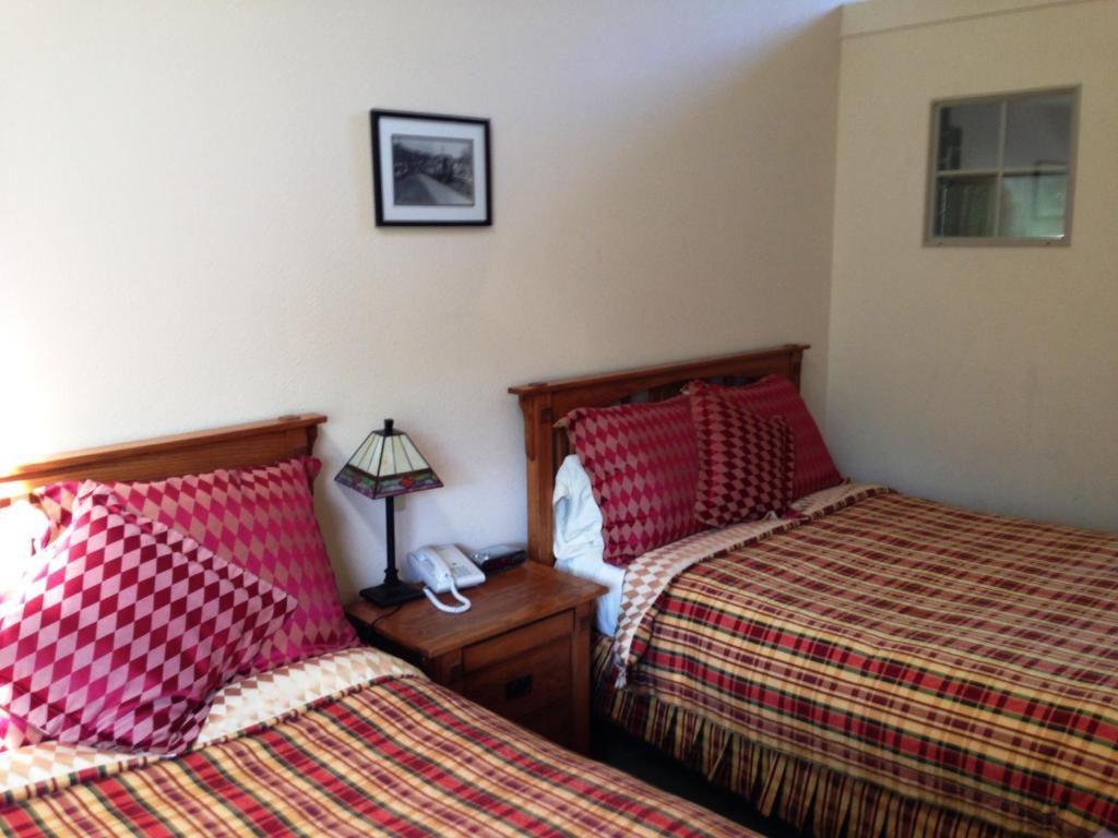 Fairfax Inn San Rafael Rum bild